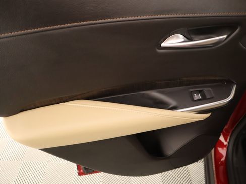 Used 2024 Cadillac XT4 Premium Luxury w/ Active Safety Package image 17