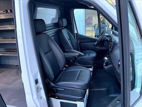 Used 2024 Mercedes-Benz Sprinter 2500 image 11