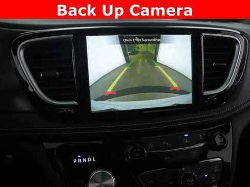 New 2026 Chrysler Pacifica Select image 24