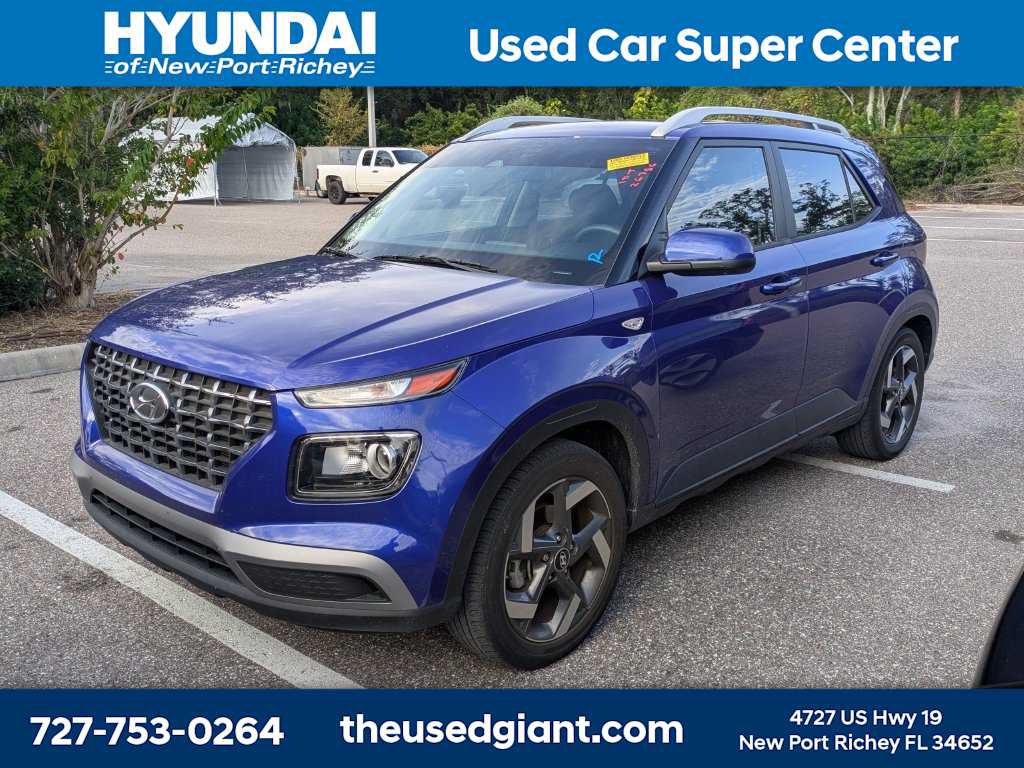 Certified 2023 Hyundai Venue SEL FWD image 1
