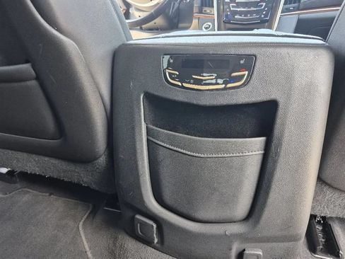 Used 2018 Cadillac Escalade Luxury RWD image 23