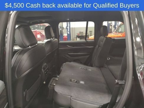 New 2026 Jeep Grand Cherokee Altitude AWD/4WD image 16
