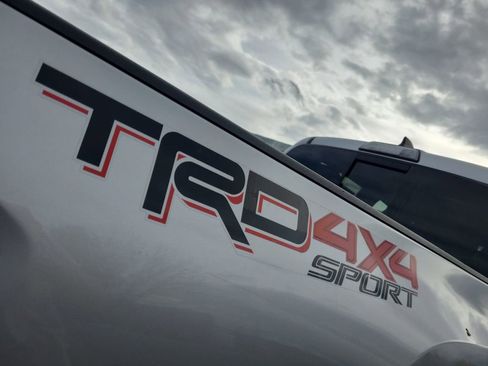 Used 2019 Toyota Tacoma TRD Sport AWD/4WD image 17