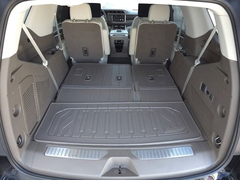 Used 2024 GMC Yukon Denali w/ Advanced Technology Package image 40