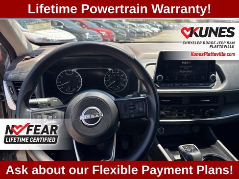 Used 2023 Nissan Rogue S AWD/4WD image 18