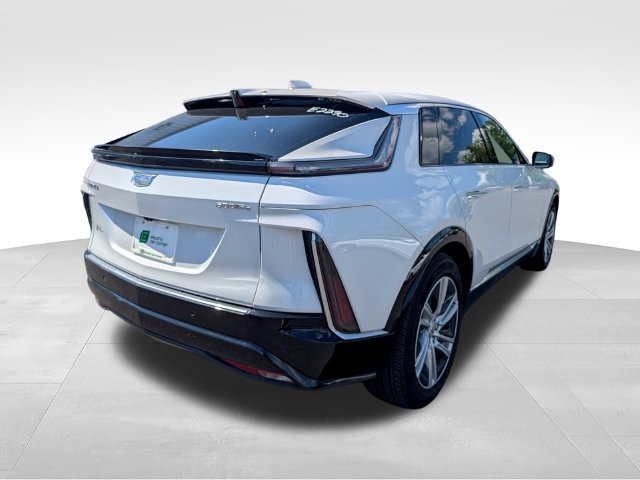 Used 2024 Cadillac Lyriq Tech AWD/4WD image 7