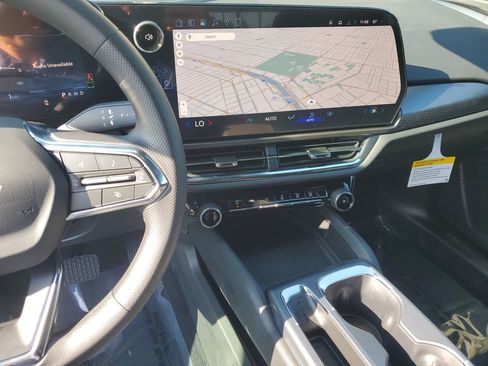 New 2026 Chevrolet Equinox EV LT image 22