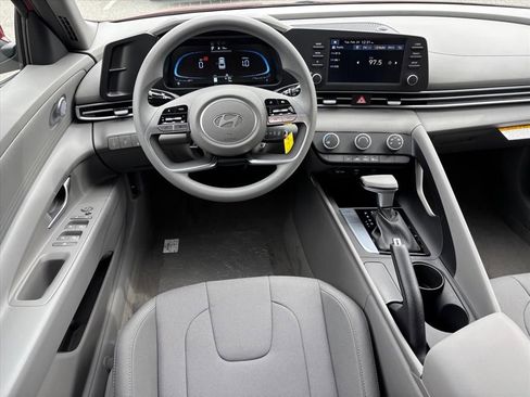 New 2026 Hyundai Elantra SE image 13