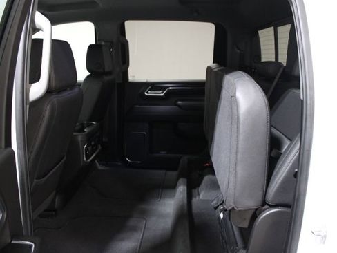 Used 2024 GMC Sierra 2500 SLT w/ SLT Convenience Package image 25