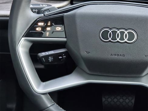 New 2025 Audi Q5 Premium image 15