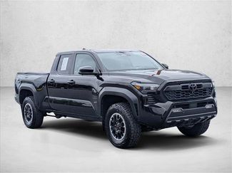 Used 2024 Toyota Tacoma TRD Off-Road w/ TRD Off Road Premium Package AWD/4WD video 3