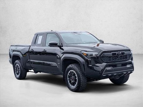 Used 2024 Toyota Tacoma TRD Off-Road w/ TRD Off Road Premium Package AWD/4WD image 3