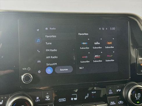 Certified 2024 Toyota Highlander XLE AWD/4WD image 15