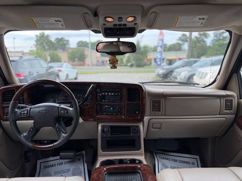 Used 2005 Chevrolet Tahoe LT w/ LT Preferred Equipment Group AWD/4WD image 15