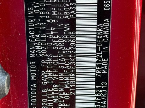 Used 2019 Toyota Corolla LE image 29