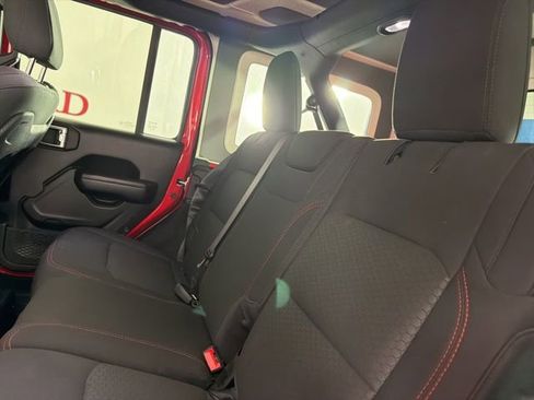 Used 2021 Jeep Wrangler Unlimited Rubicon AWD/4WD image 13