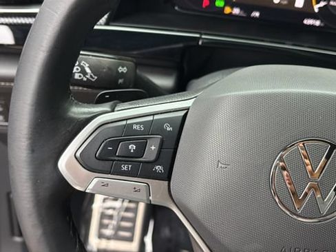 Used 2024 Volkswagen Atlas Cross Sport SEL Premium R-Line AWD/4WD image 23
