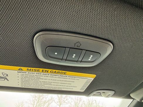 Used 2024 Chrysler Pacifica Limited w/ S Appearance Package image 25