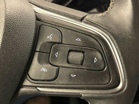 Used 2021 Buick Encore GX Select FWD image 46