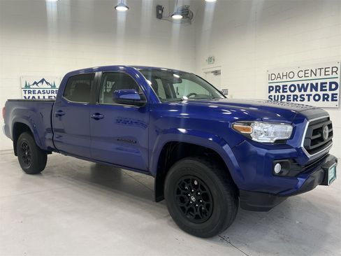 Used 2022 Toyota Tacoma SR5 image 2