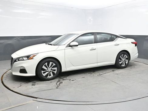 Used 2021 Nissan Altima 2.5 S FWD image 3