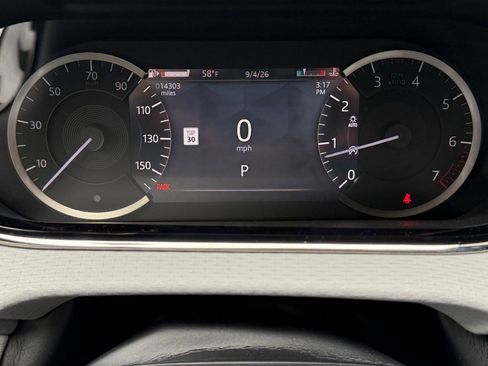 Used 2023 Land Rover Range Rover Evoque R-Dynamic S image 18