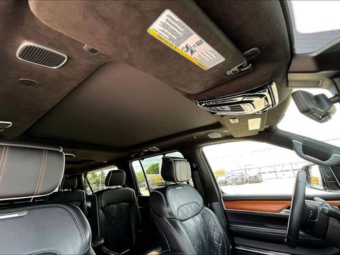 Used 2024 Jeep Grand Wagoneer L Series III image 22