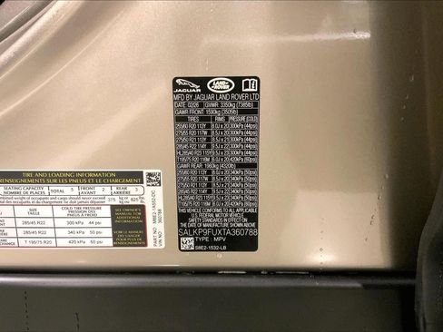 New 2026 Land Rover Range Rover SE image 18