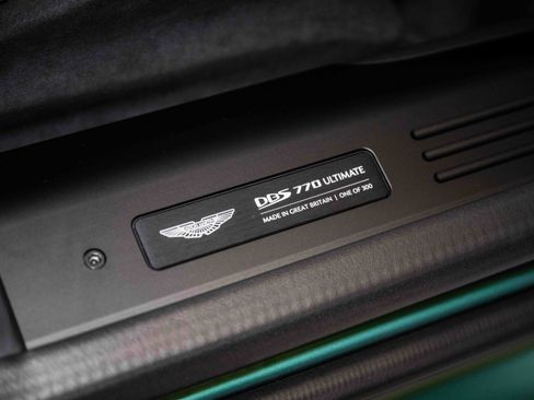 Used 2023 Aston Martin DBS Coupe RWD image 31