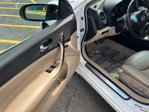 Used 2013 Nissan Maxima 3.5 SV w/ Premium Pkg image 16