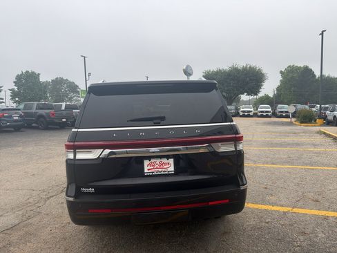 Used 2024 Lincoln Navigator Reserve AWD/4WD image 6