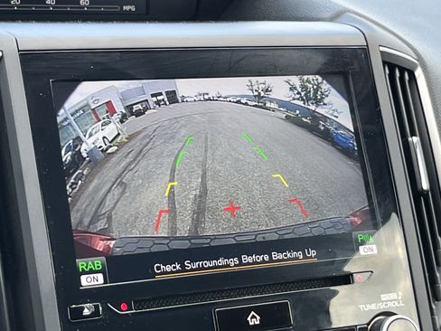 Used 2019 Subaru Crosstrek 2.0i Limited w/ Moonroof Package w/Navigation AWD/4WD image 34