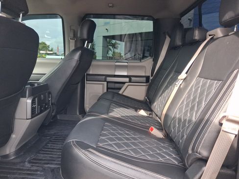 Used 2018 Ford F250 XLT w/ XLT Premium Package AWD/4WD image 23