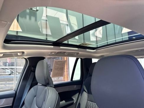 Certified 2025 Volvo XC90 B6 Plus AWD/4WD image 27