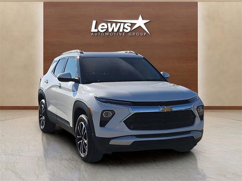 Used 2024 Chevrolet TrailBlazer LT image 6