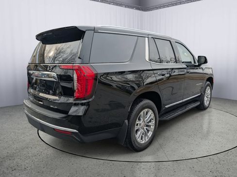Certified 2024 GMC Yukon SLT w/ SLT Premium Package image 3