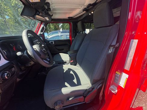 Used 2025 Jeep Wrangler Unlimited Sport AWD/4WD image 22