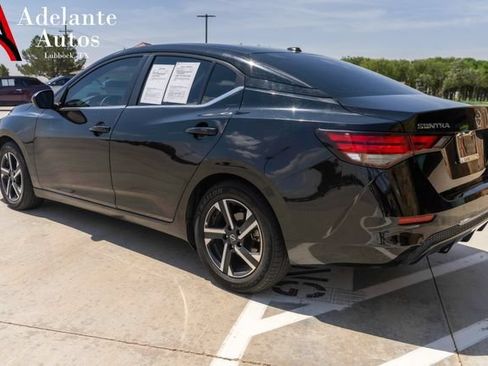 Used 2024 Nissan Sentra SV FWD image 2