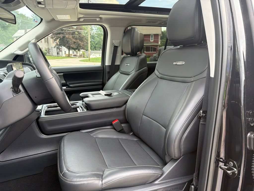 Used 2026 Ford Expedition Platinum w/ Driver's Package AWD/4WD image 81