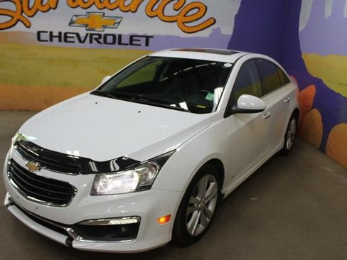Used 2016 Chevrolet Cruze LTZ FWD image 4