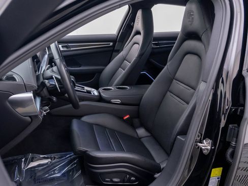 Used 2023 Porsche Panamera 4 Platinum Edition AWD/4WD image 5
