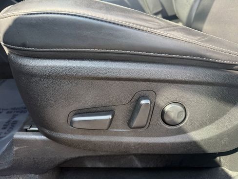 Used 2024 Kia Telluride S w/ S Sunroof Package image 10