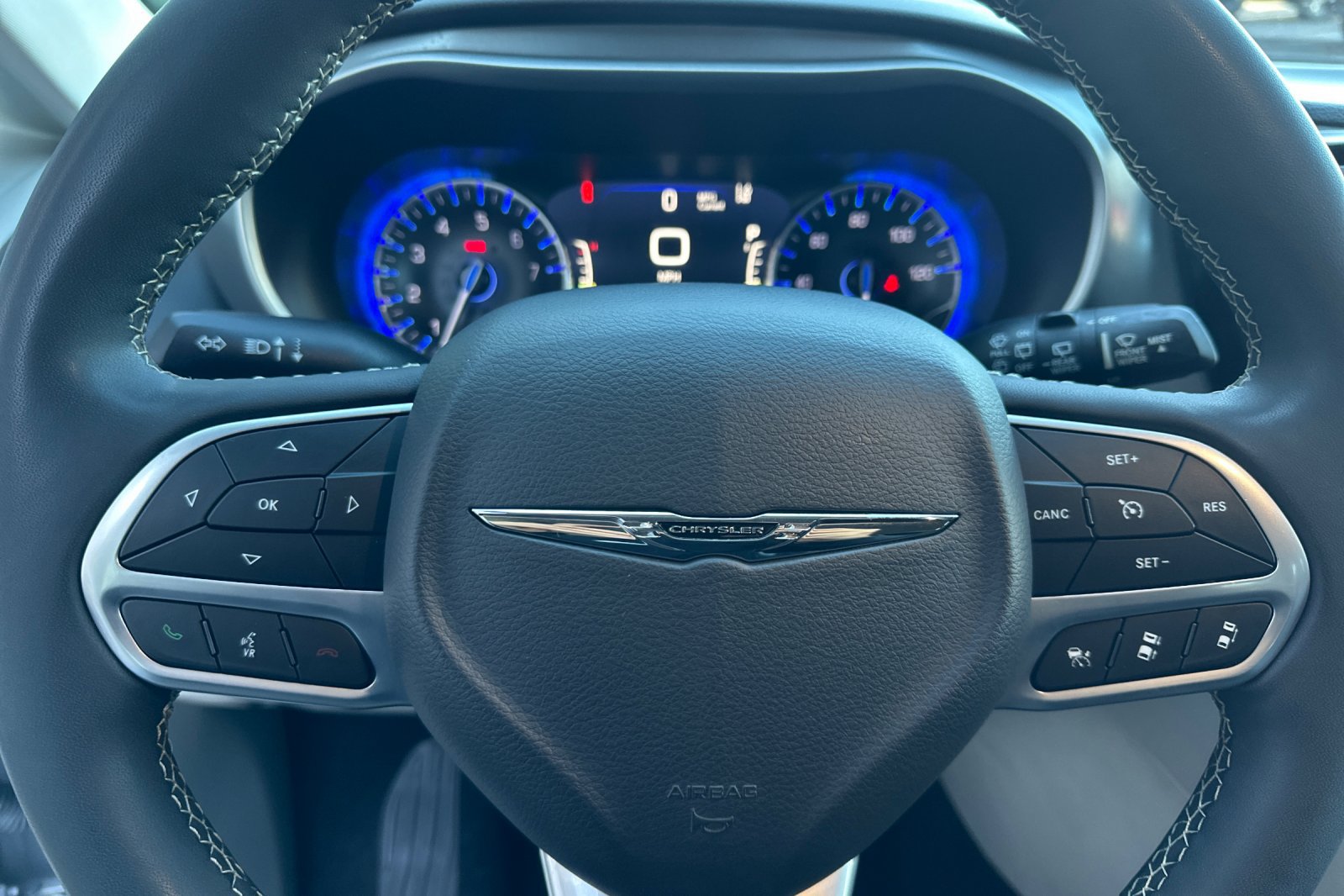 Certified 2023 Chrysler Pacifica Touring-L FWD image 23