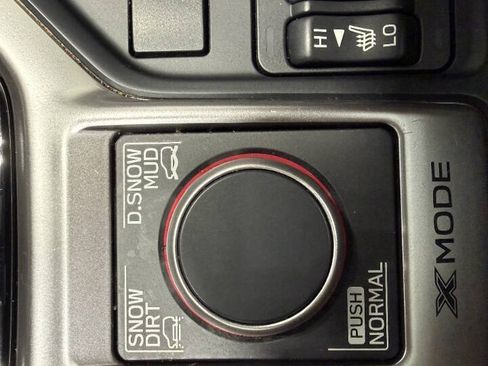 Used 2024 Subaru Forester Limited w/ Pop Package 2 AWD/4WD image 32