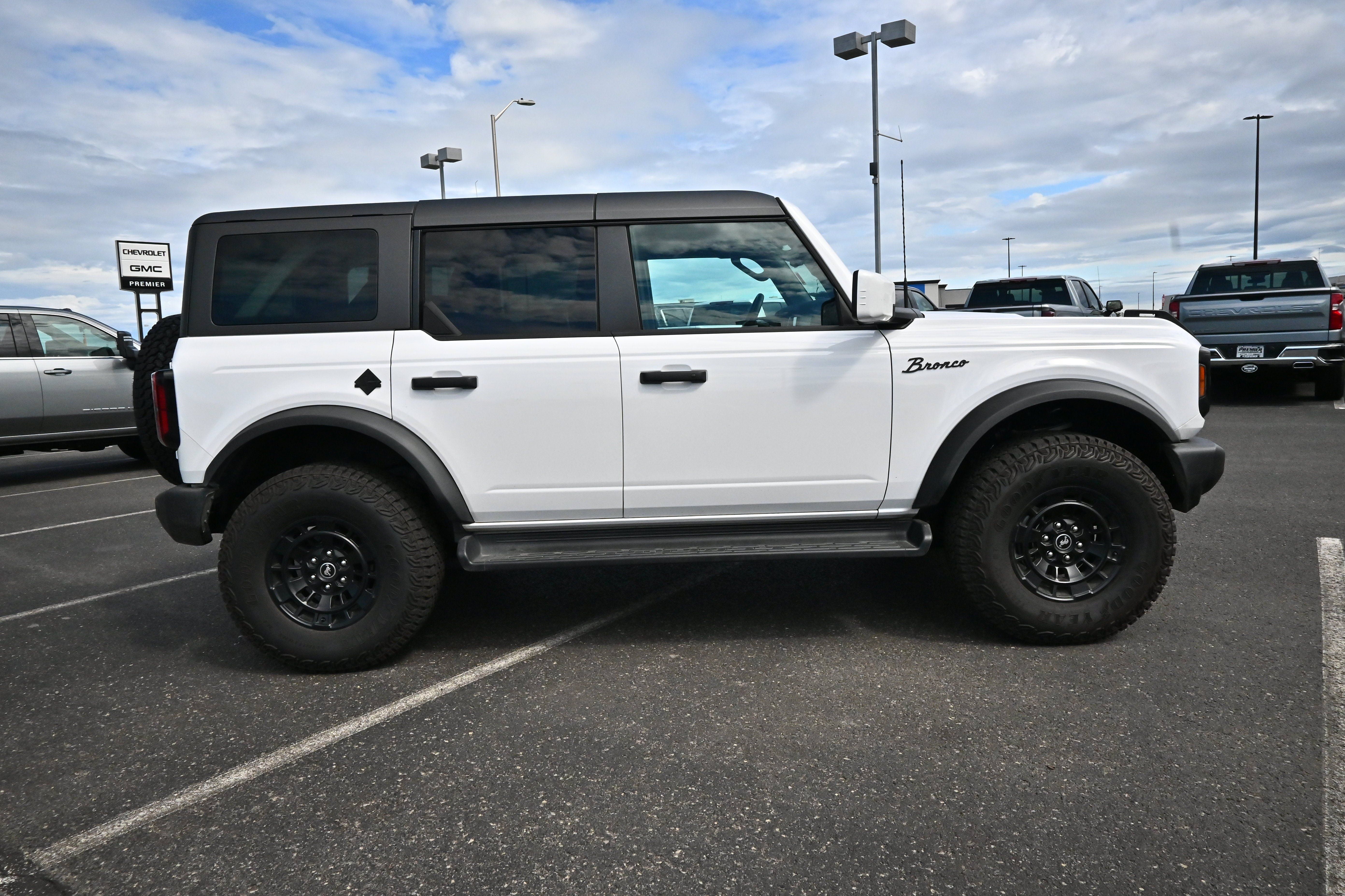 Used 2026 Ford Bronco Outer Banks w/ Sasquatch Package AWD/4WD image 5