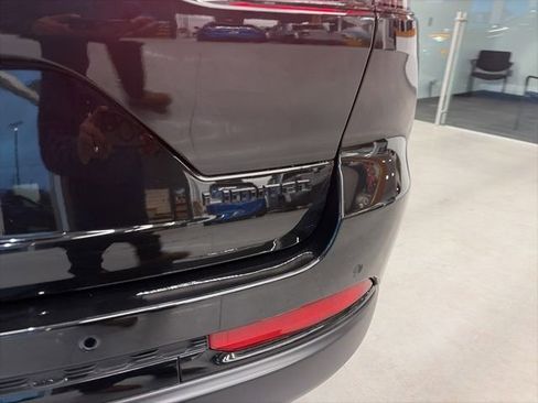 Used 2024 Jeep Grand Cherokee Limited w/ Black Appearance Package image 42