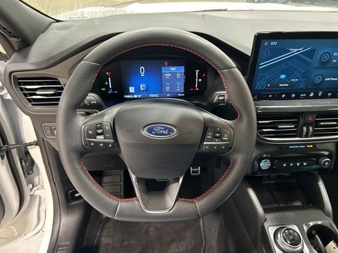 Certified 2024 Ford Escape ST-Line w/ Tech Pack #1 image 16