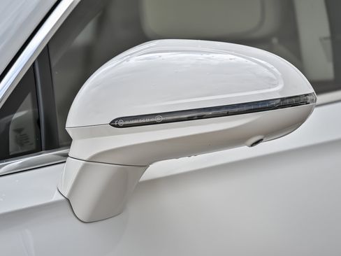 New 2026 Bentley Flying Spur Plug-In Hybrid AWD/4WD image 9