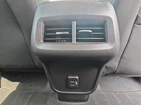 Used 2024 Chevrolet Equinox LS w/ LS Convenience Package FWD image 24