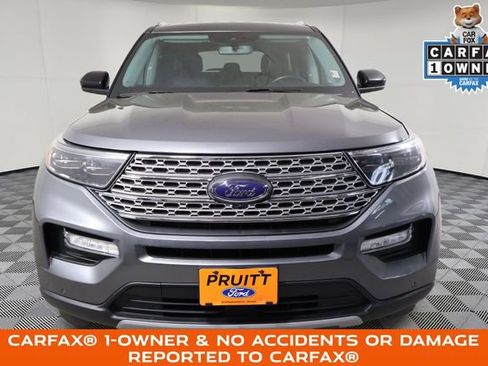 Used 2023 Ford Explorer Limited AWD/4WD image 3